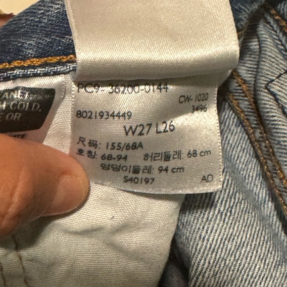 Levi's Women's Ripped Straight Leg Jeans - Light Blue - Picture 7 of 7